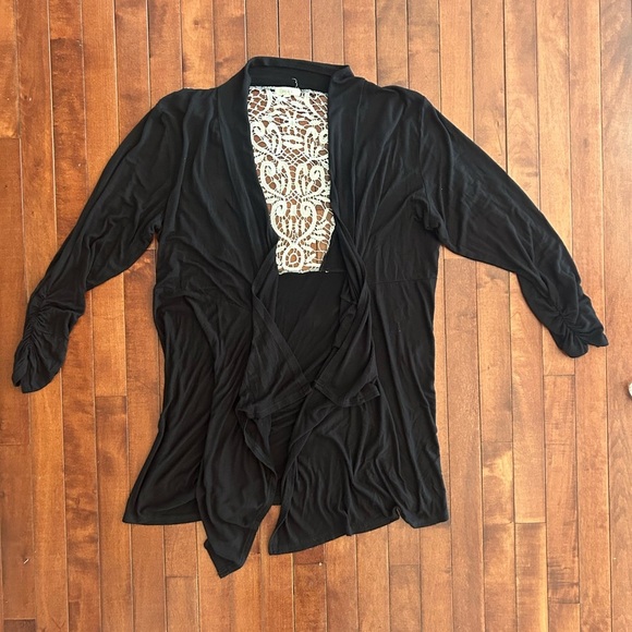 Women’s Black Open Front Cardigan with Back Lace Detail Size 1X - Picture 1 of 6